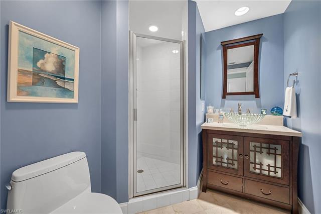 6597 Nicholas Blvd., #1704
