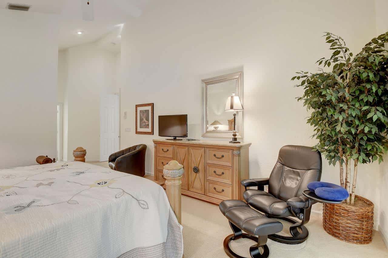3410 NW 51st Pl