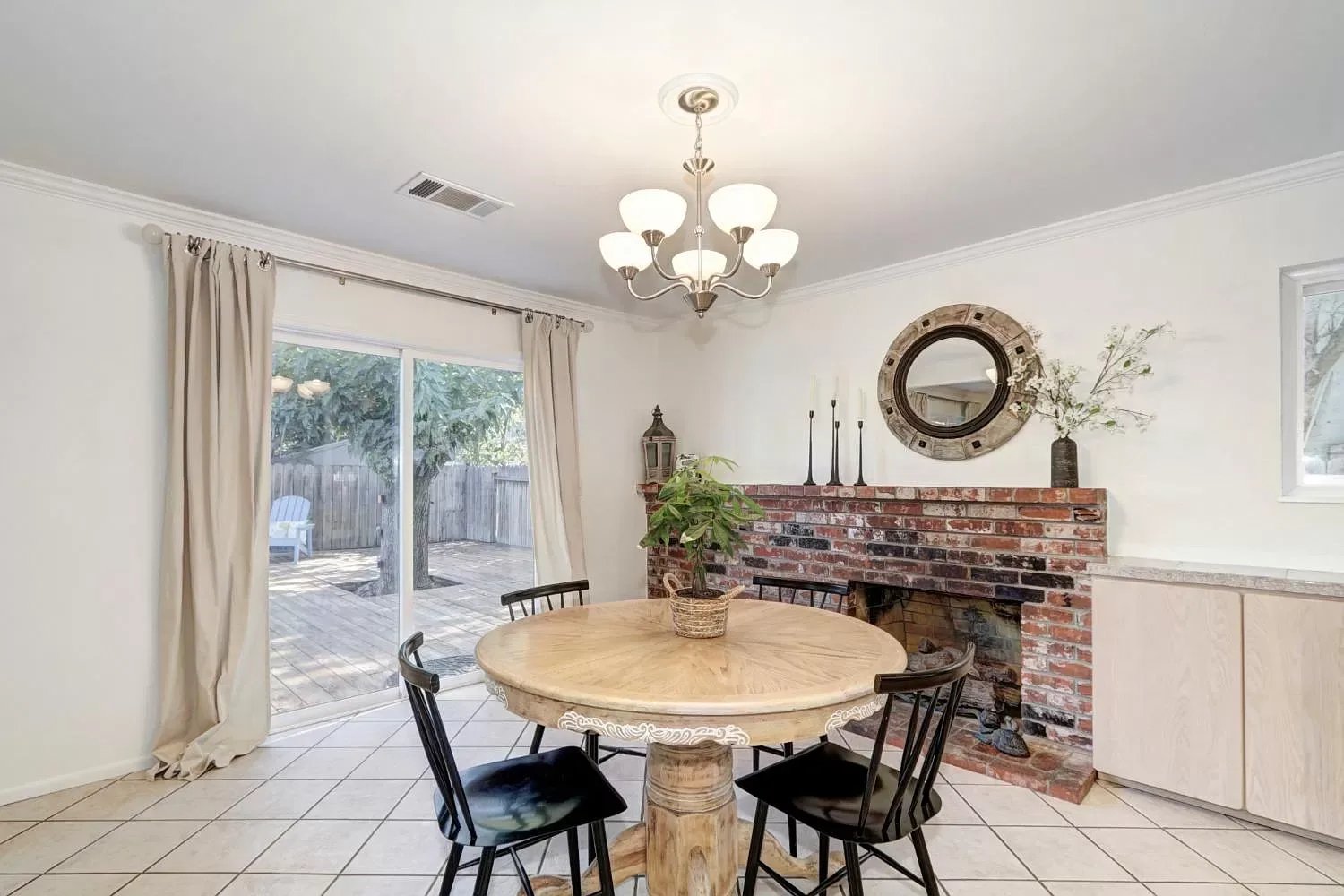 2420 Temple Drive