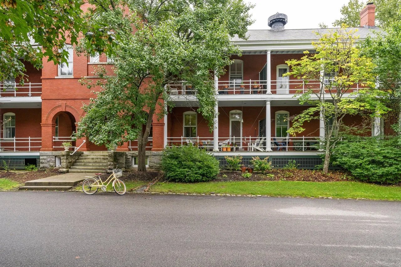 New Listing! 90 McKinley Court, Great Diamond Island, Maine – $650,000