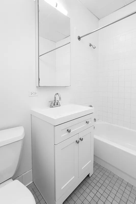 135-141 William Street, Apt 9B