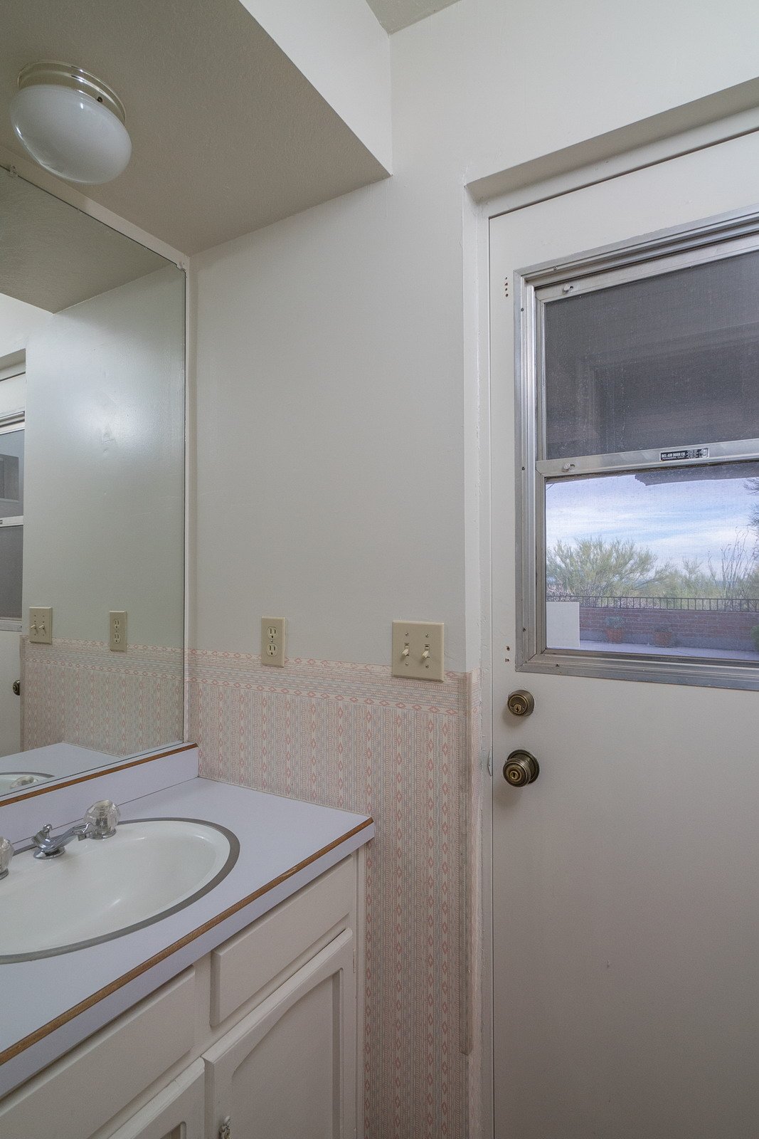 SITUATED IN THE DESIRABLE VISTA DE LAS CANDELAS ESTATES