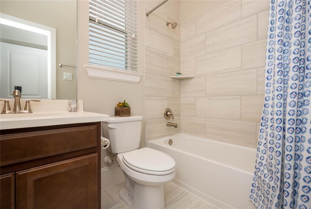 3803 OAKFIELD FOREST LANE