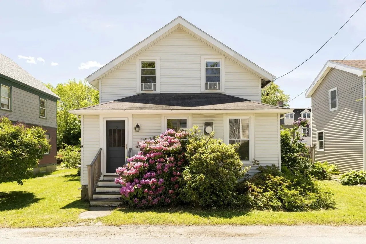 New Listing! 3 Wayman Lane, Bar Harbor, ME 04609 – $795,000