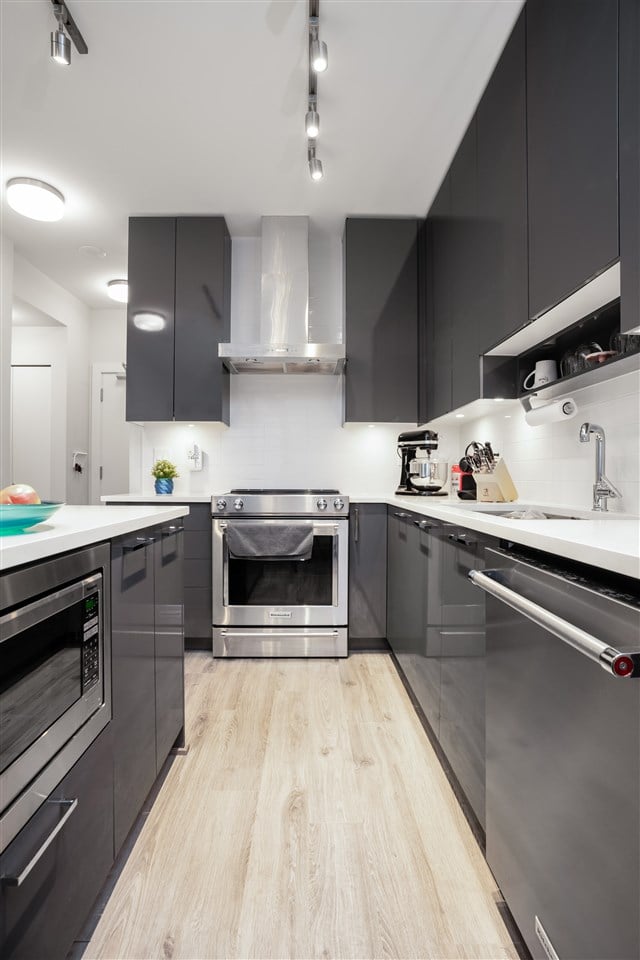 317-1768 Gilmore Ave