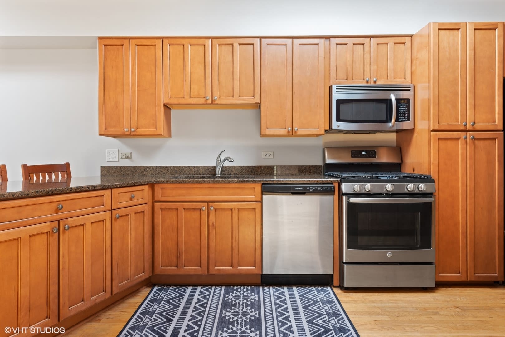4413 N Magnolia