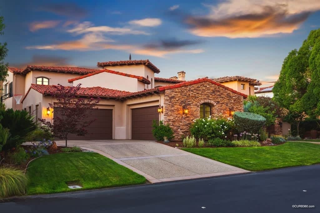 5810 Meadows Del Mar