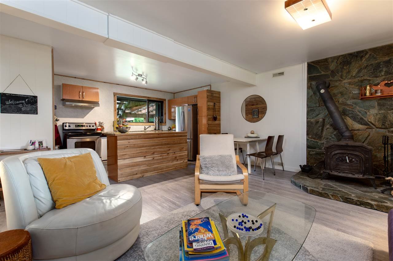 1428 Collins Rd