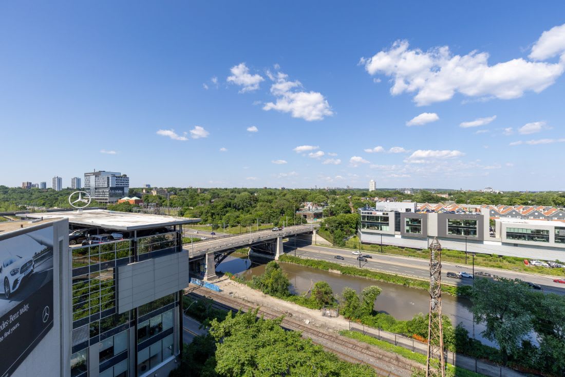 801 – 5 Defries St