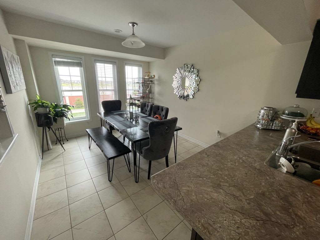 41 Baycliffe Cres