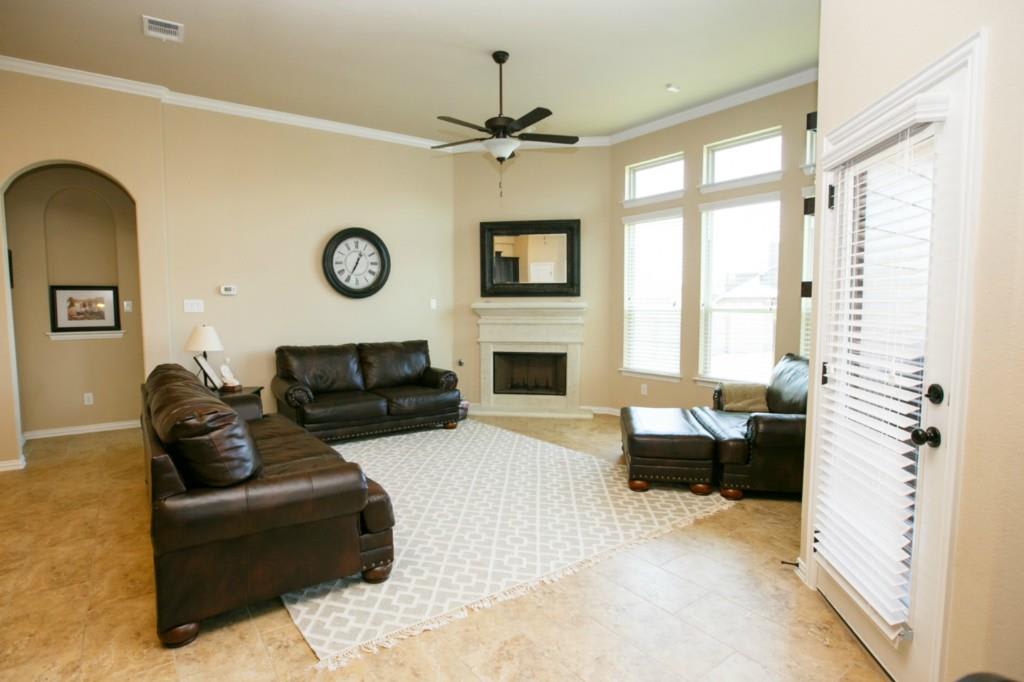2701 Dillon Pond
