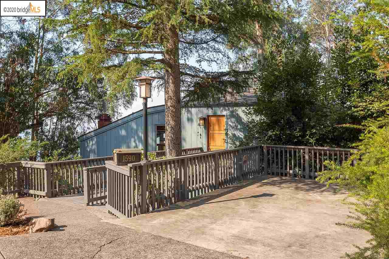 1590 Campus Dr