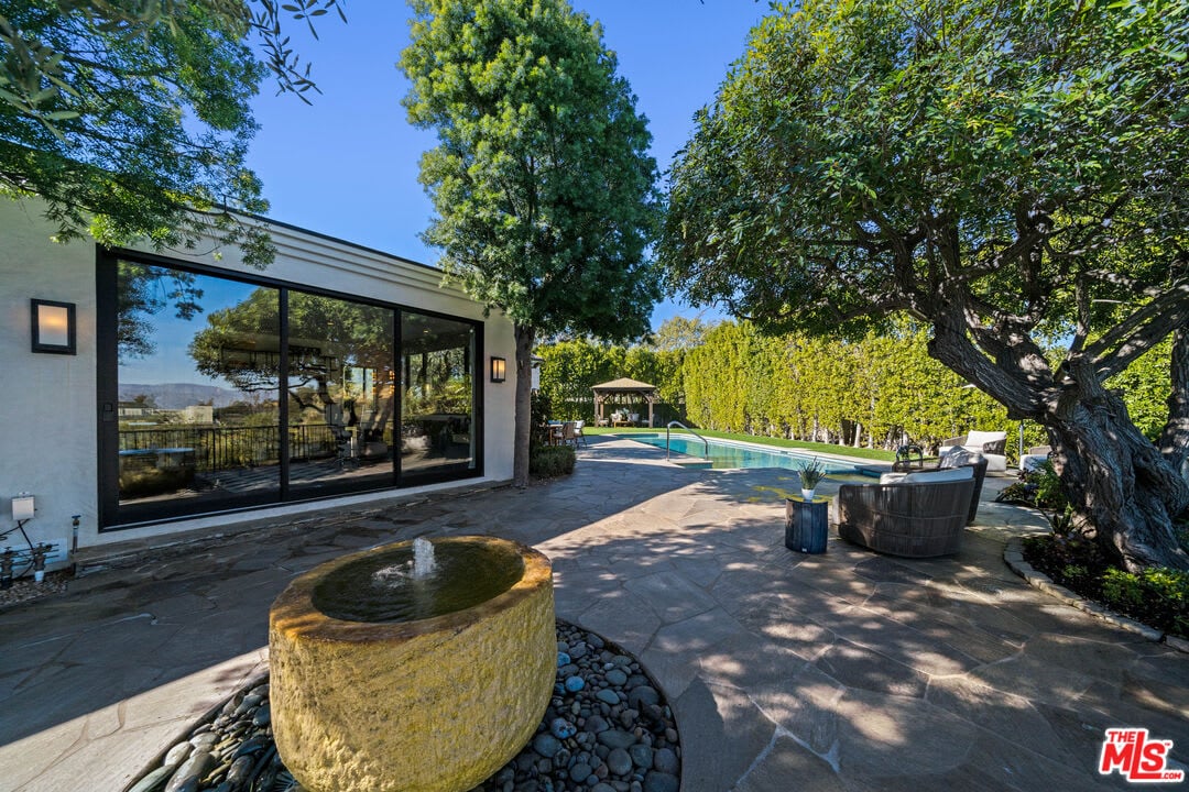 Lumina Villa