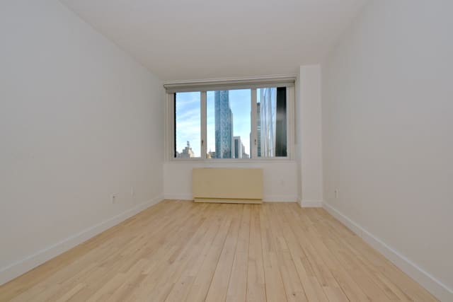 322 West 57th Street Unit: 50H
