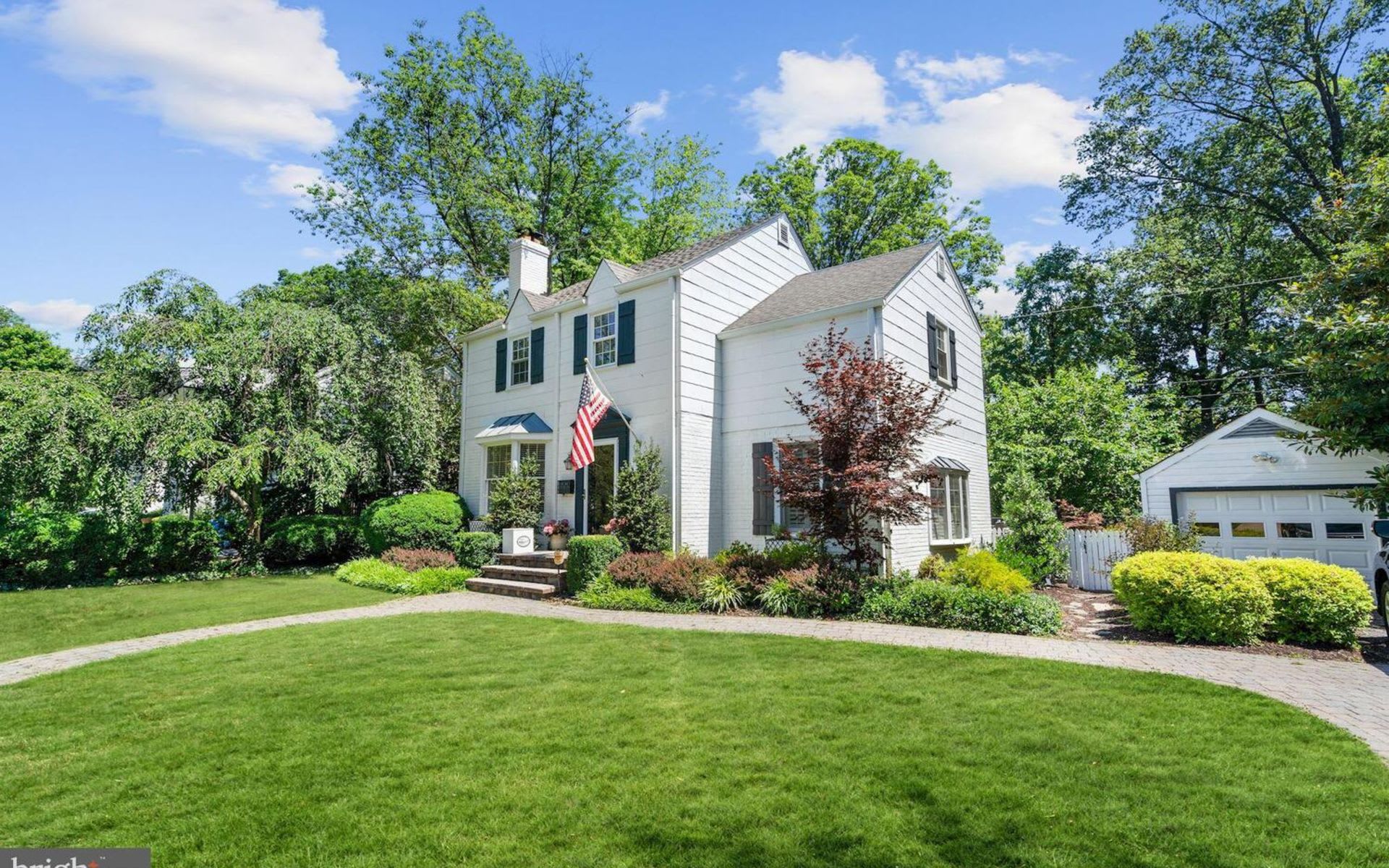 1409 Oakcrest Dr