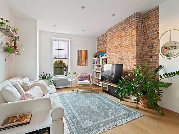 203 7th Avenue Unit: 5B