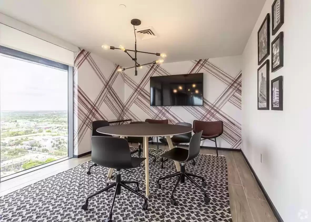 301 SW 1st Ave, Apt 1414 