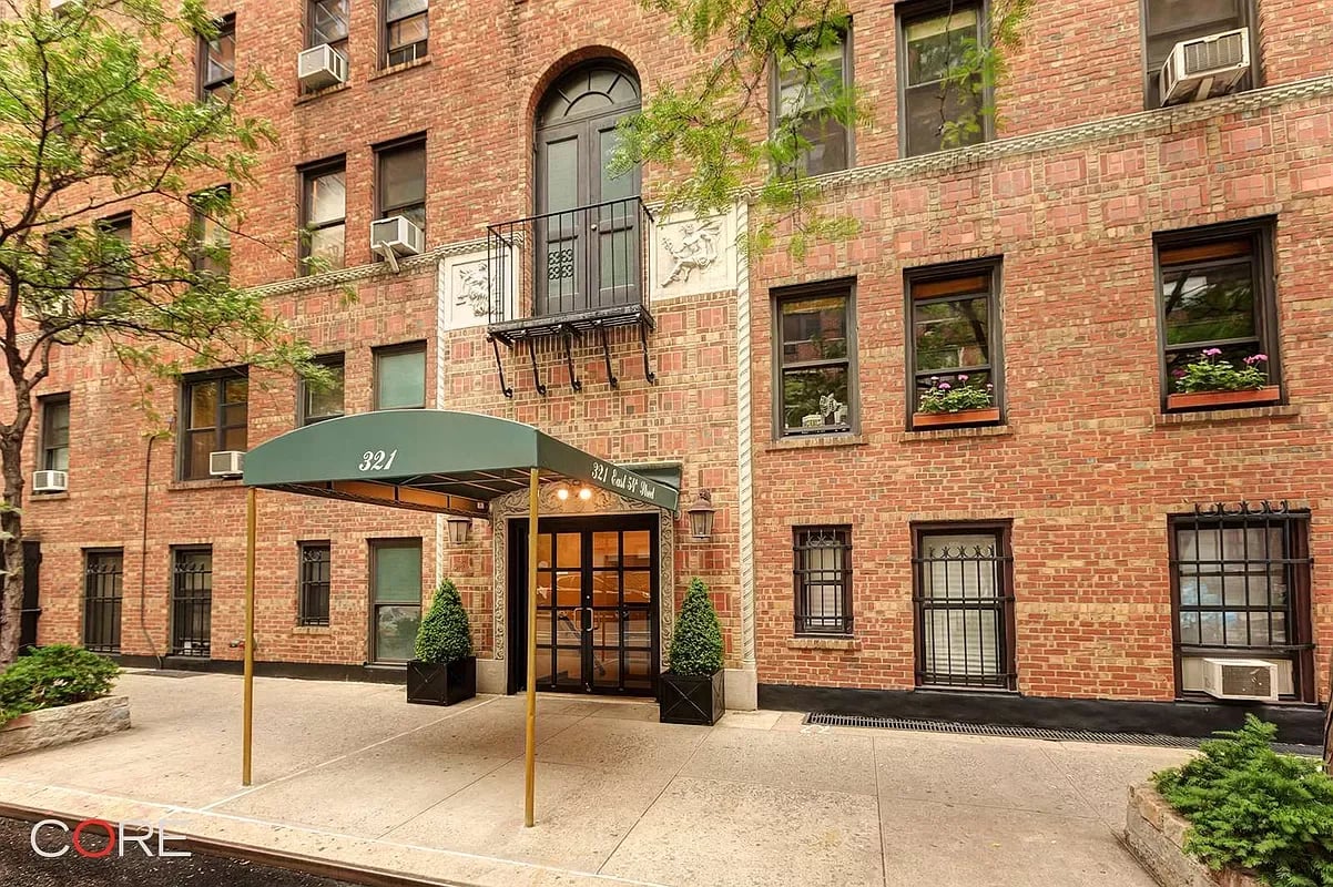 321 East 54th Street Unit: 2J