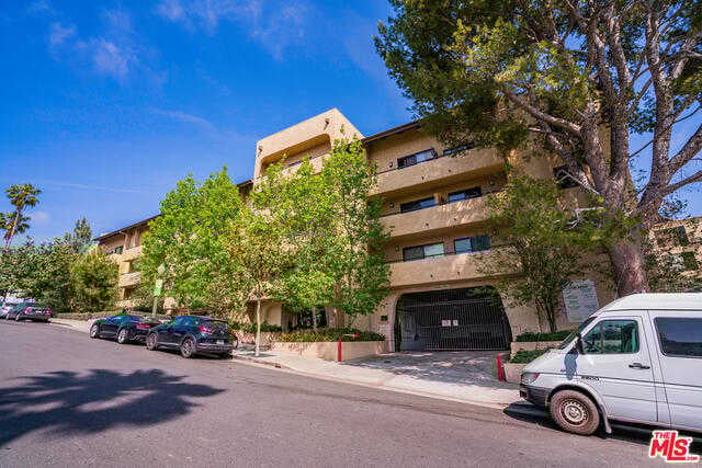 10982 ROEBLING AVE Apt 521
