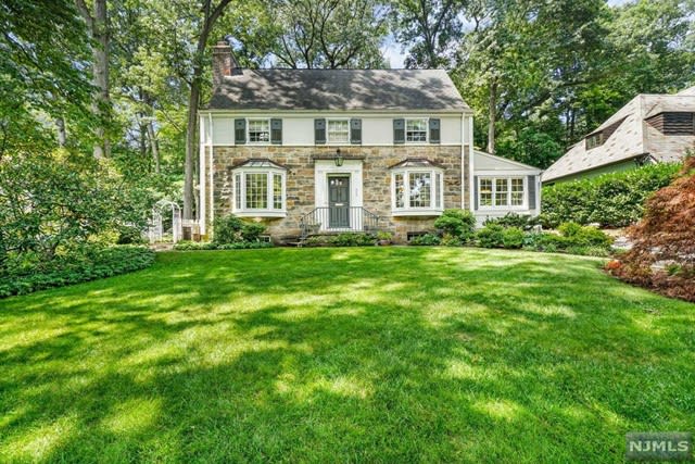 220 Beechwood Rd
