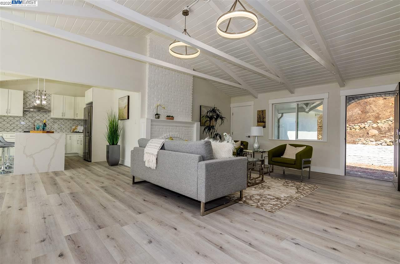 6 Saint James Ct, Orinda 