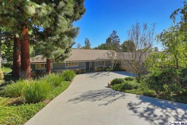5042 INDIANOLA WAY
