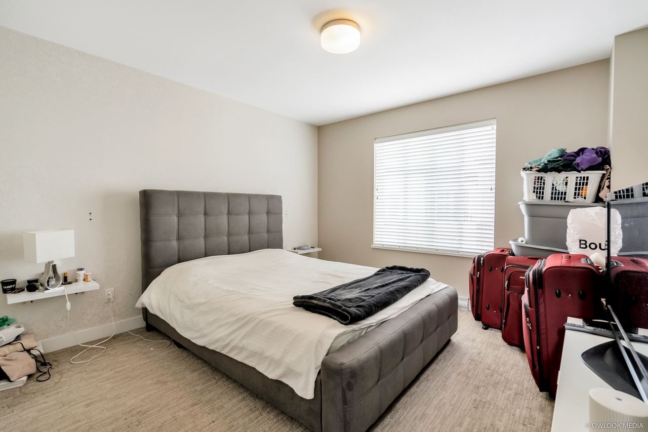 42-15588 32 Ave