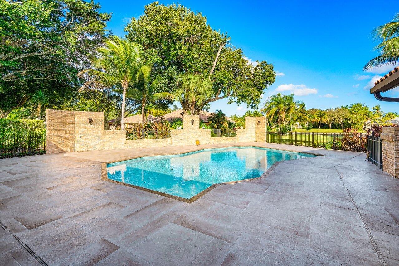 8000 NW 47th Dr