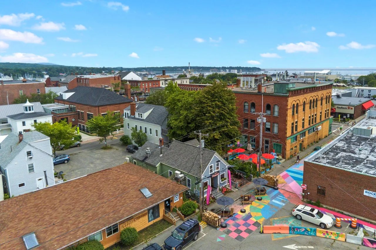 New Commercial Listing! 19 Oak Street, Rockland, Maine 04841 – $750,000