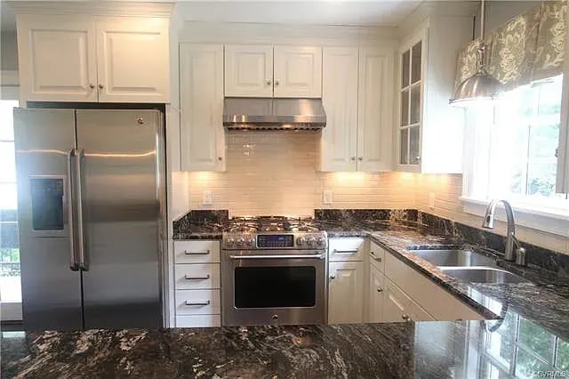 211 Sunset Dr