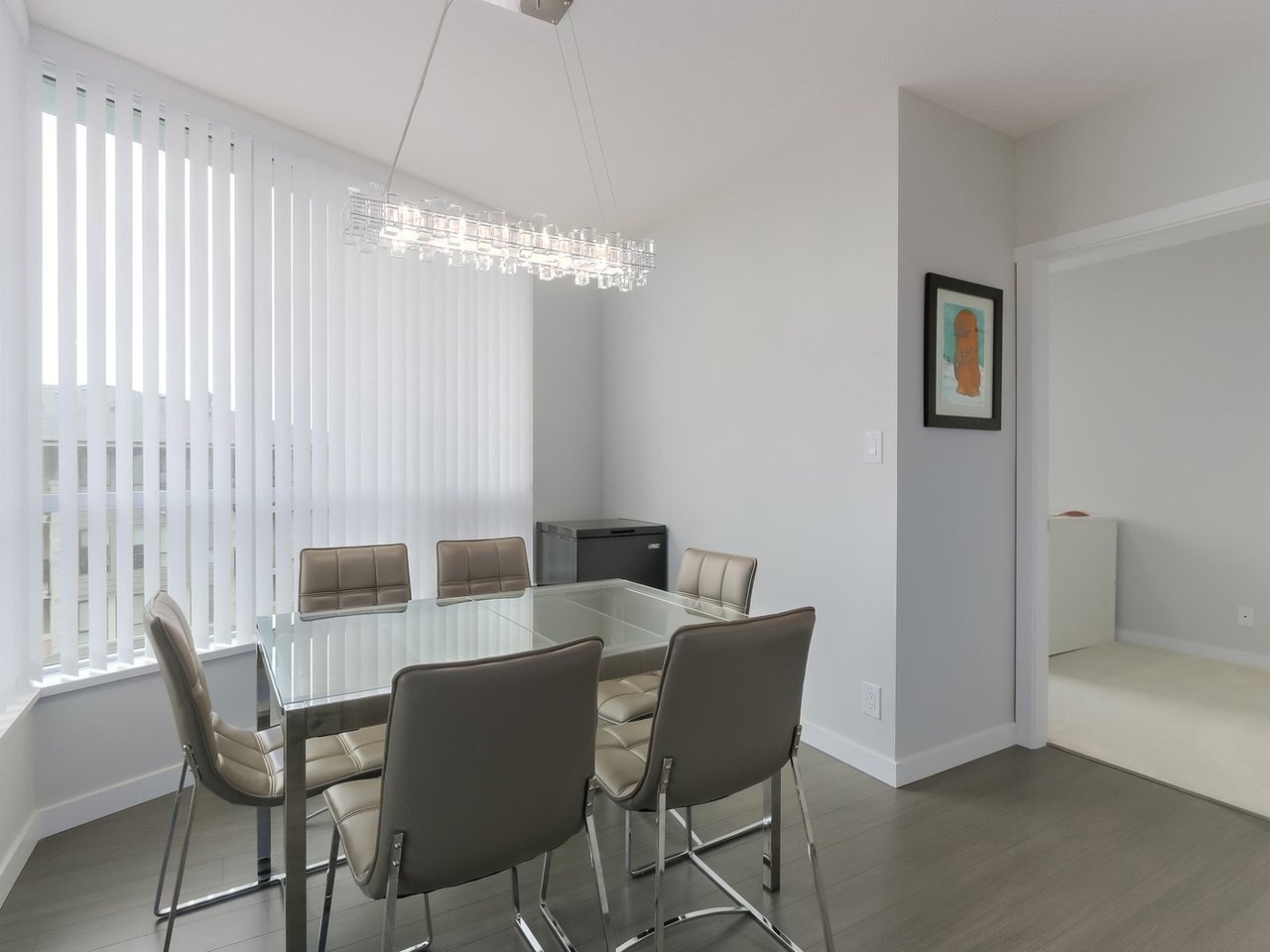501-3093 Windsor Gate