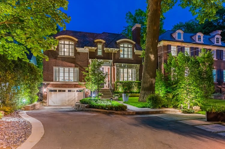 3 SAINT AUBYNS CRES