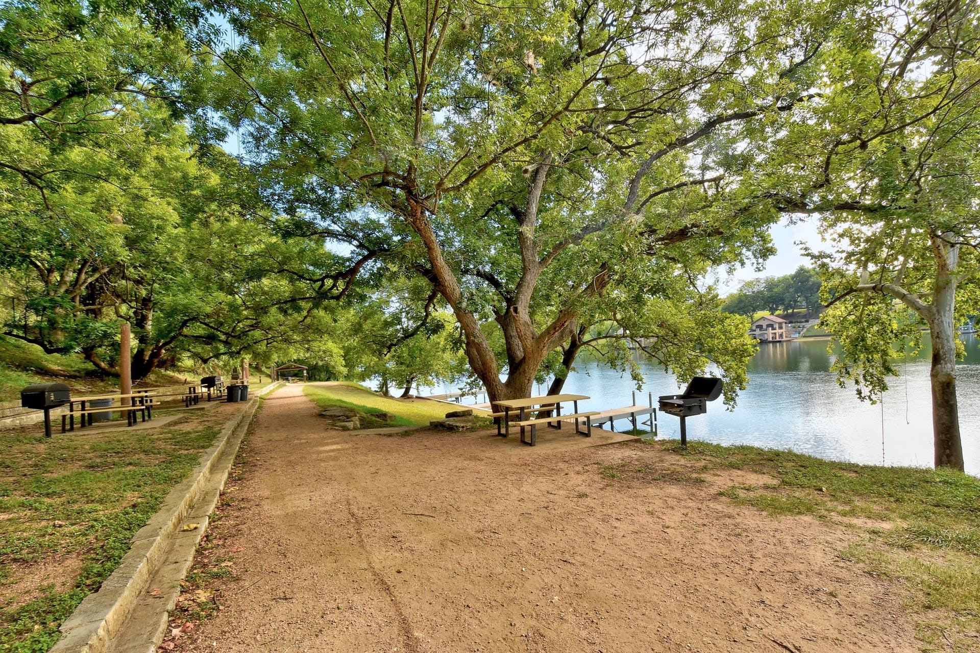 14421 Hunters Pass