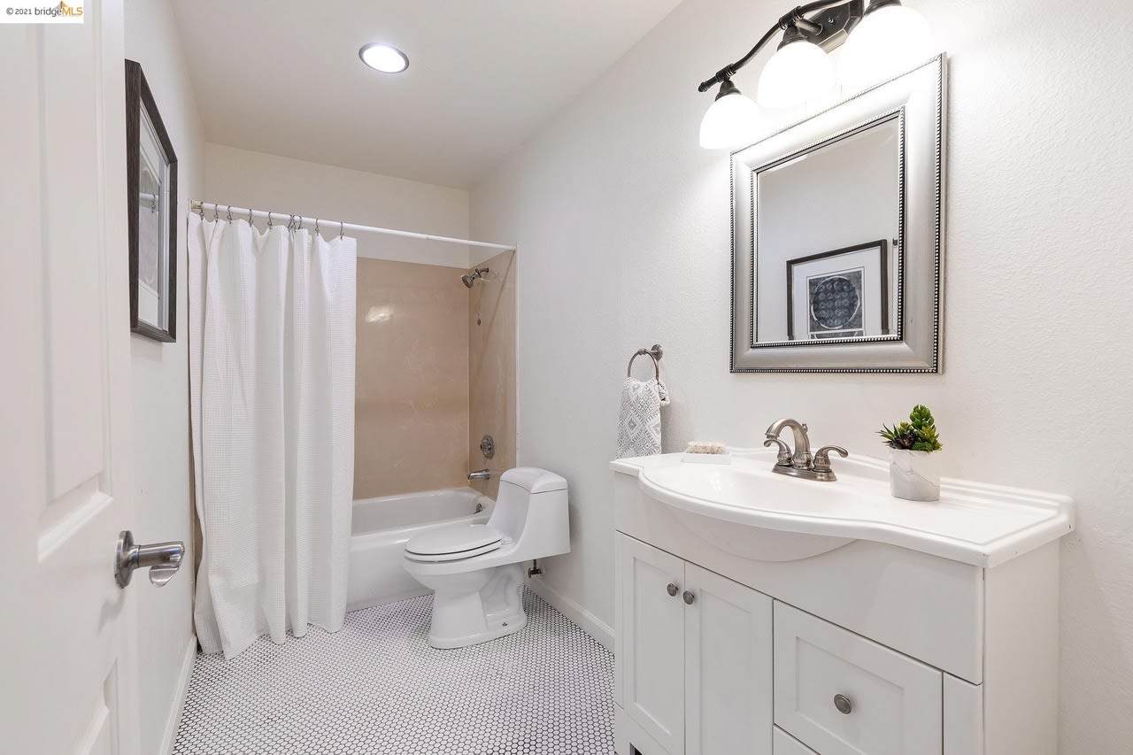 26937 Hayward Blvd #112