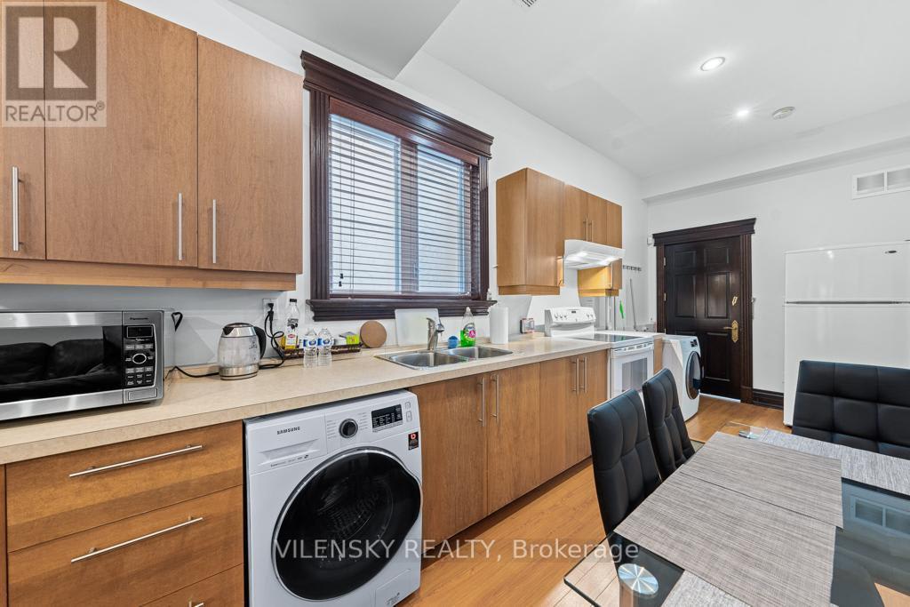 #BSMT -9193B Bathurst St