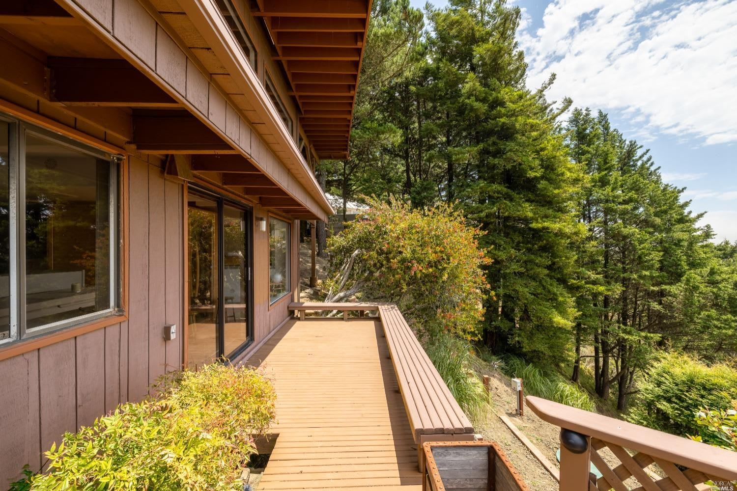 315 Panoramic Highway