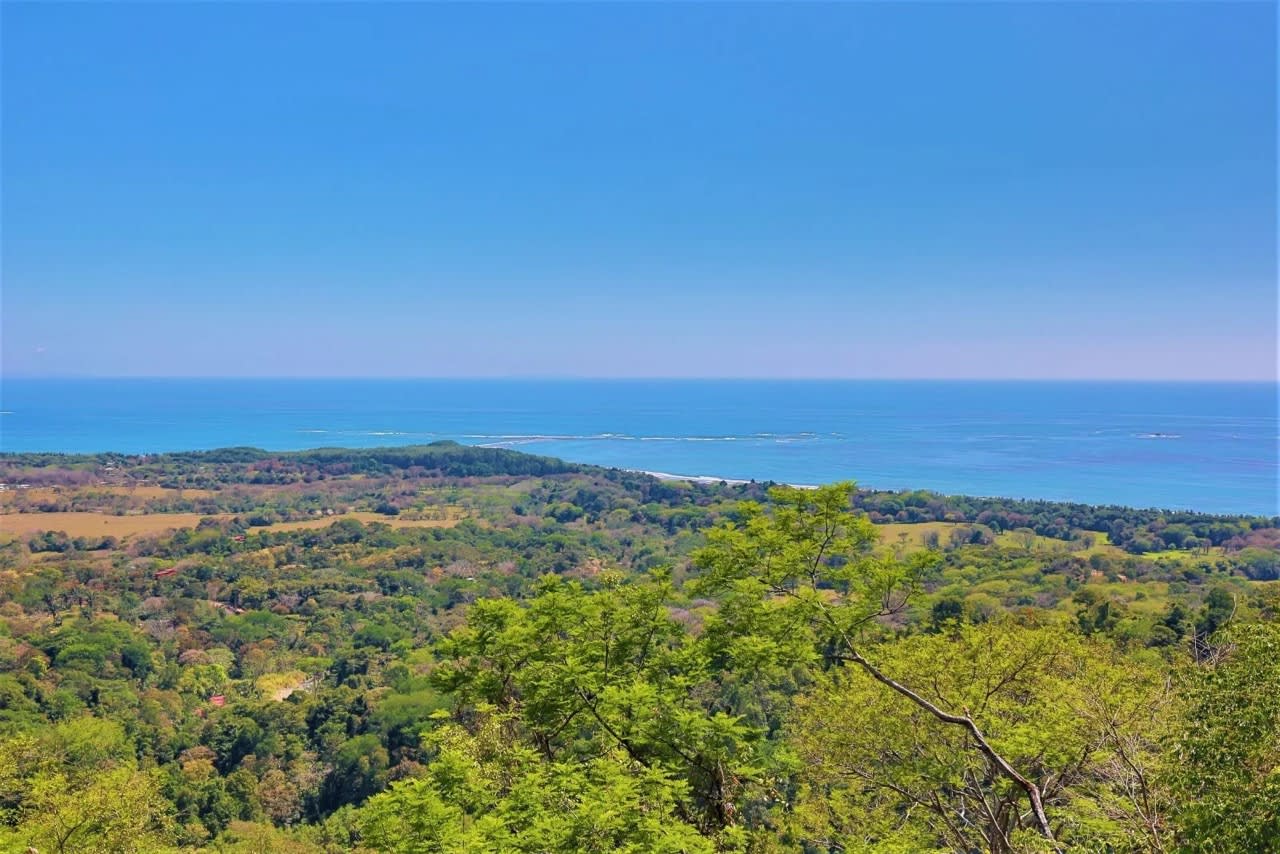 Award Winning Teak Home With Ocean Views