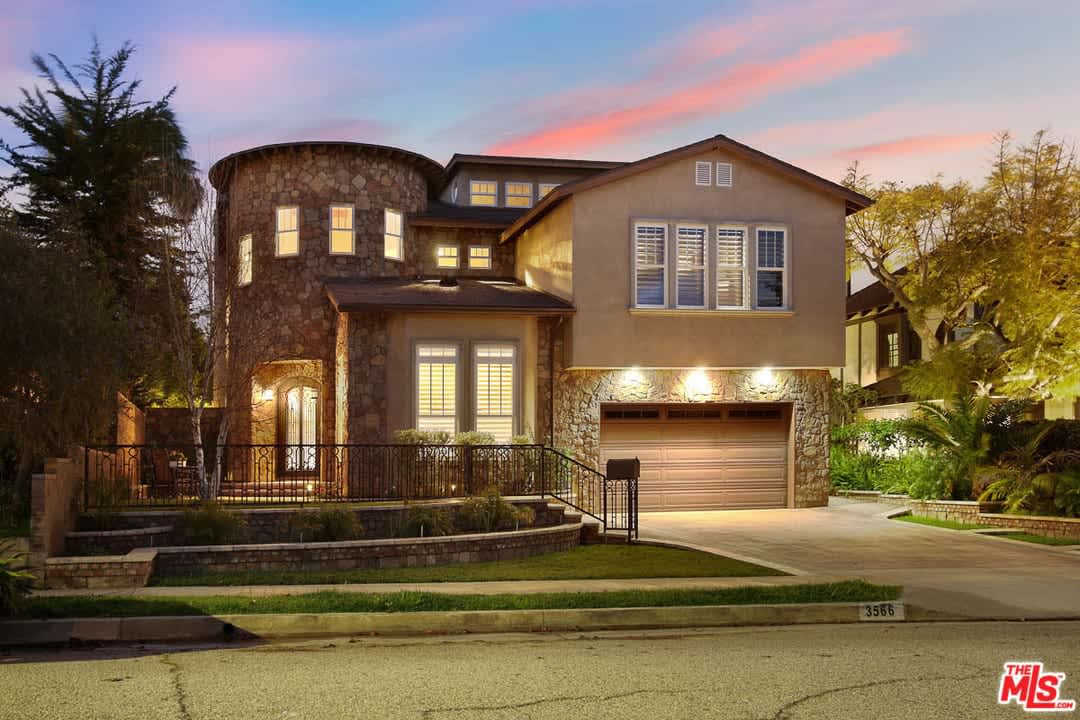 3566 Ocean View Ave