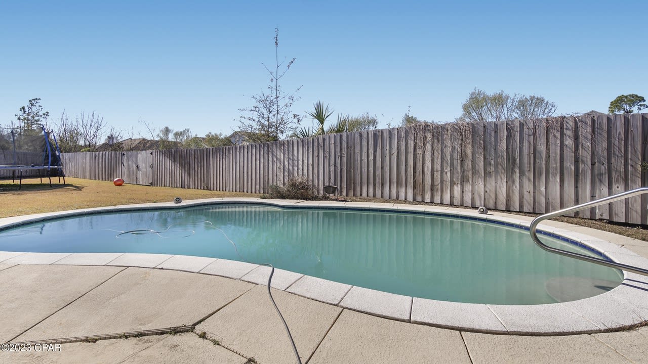 1810 Glencoe Drive