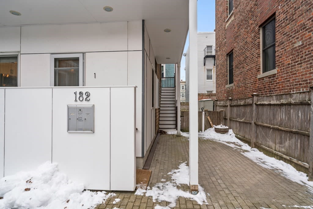 182 Elm St, Unit 1