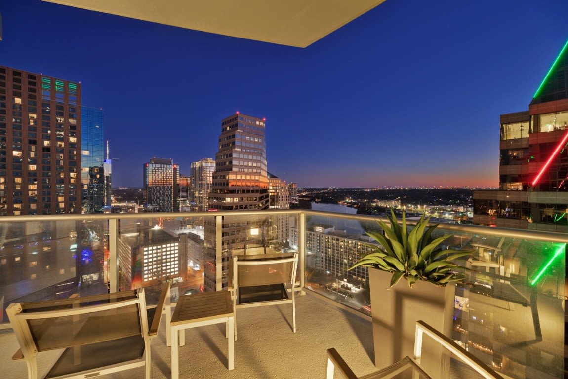 200 Congress Ave, #23F