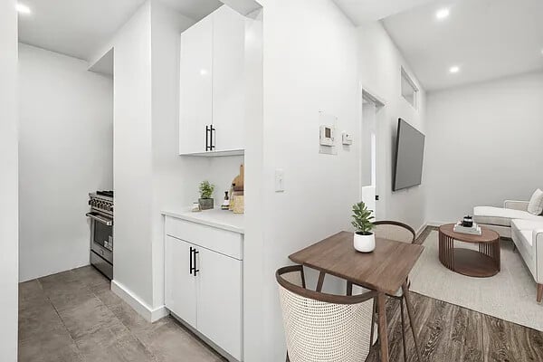 257 Water Street, Apt 2B