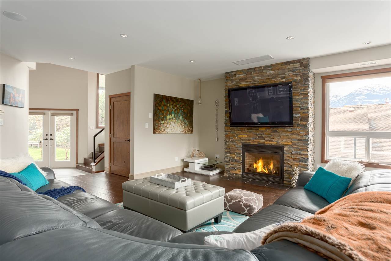1007 Tobermory Wy