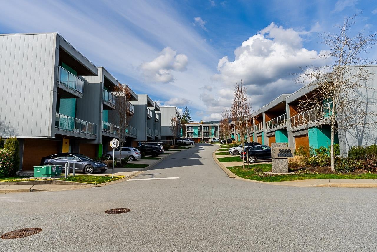 15-3596 Salal Drive, North Vancouver