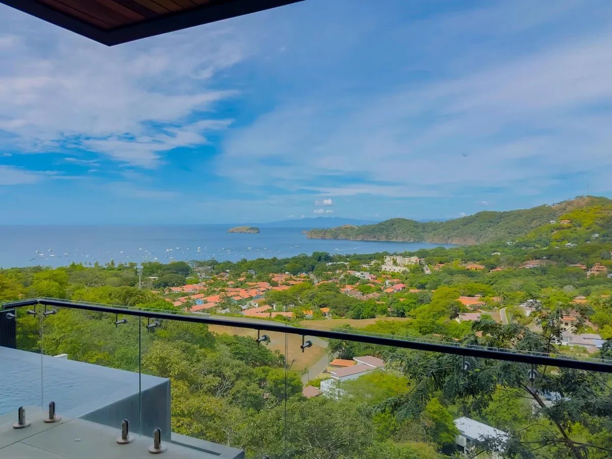 Elevated Infinity Pool Home, Papagayo, Guanacaste