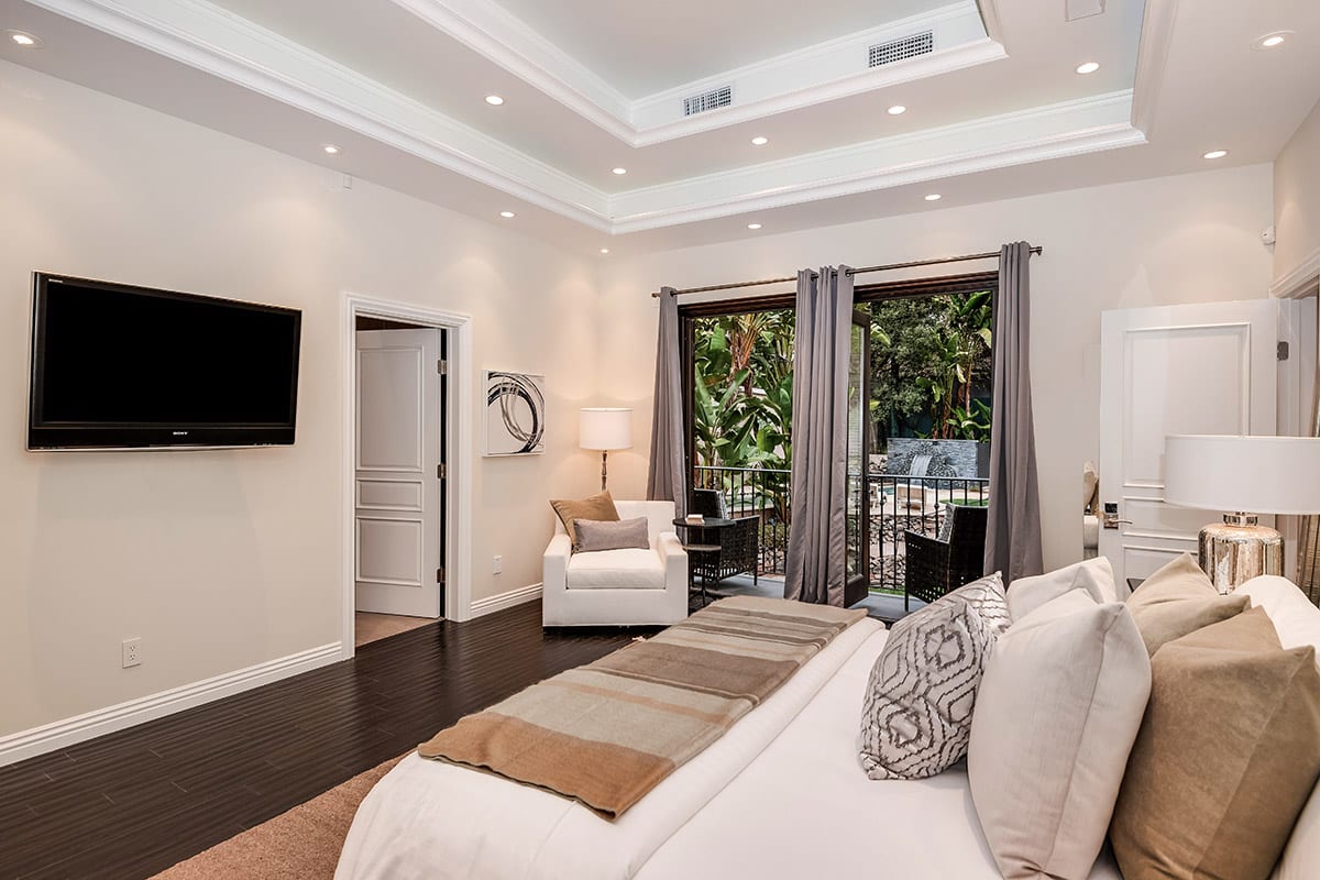 1600 Benedict Canyon Dr