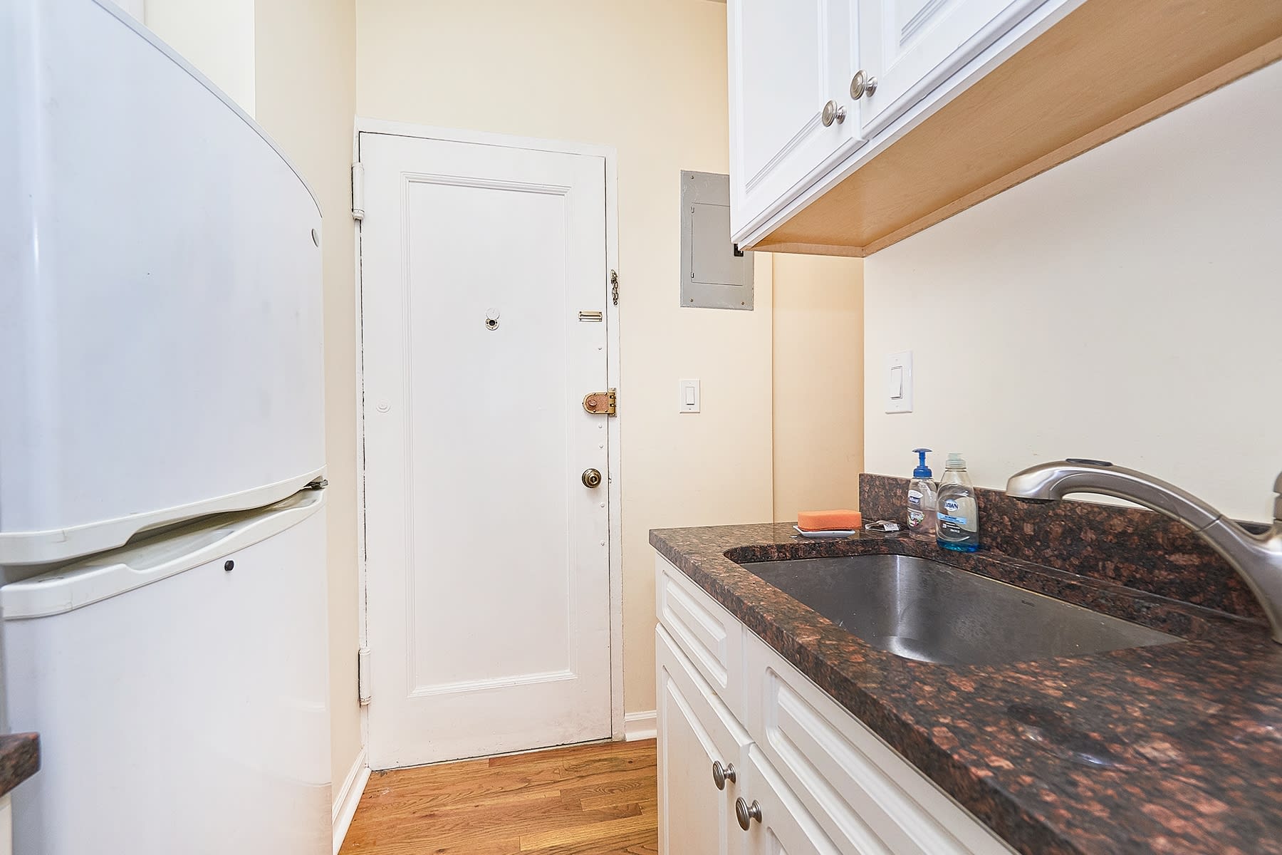 270 E 78th St, Unit 11
