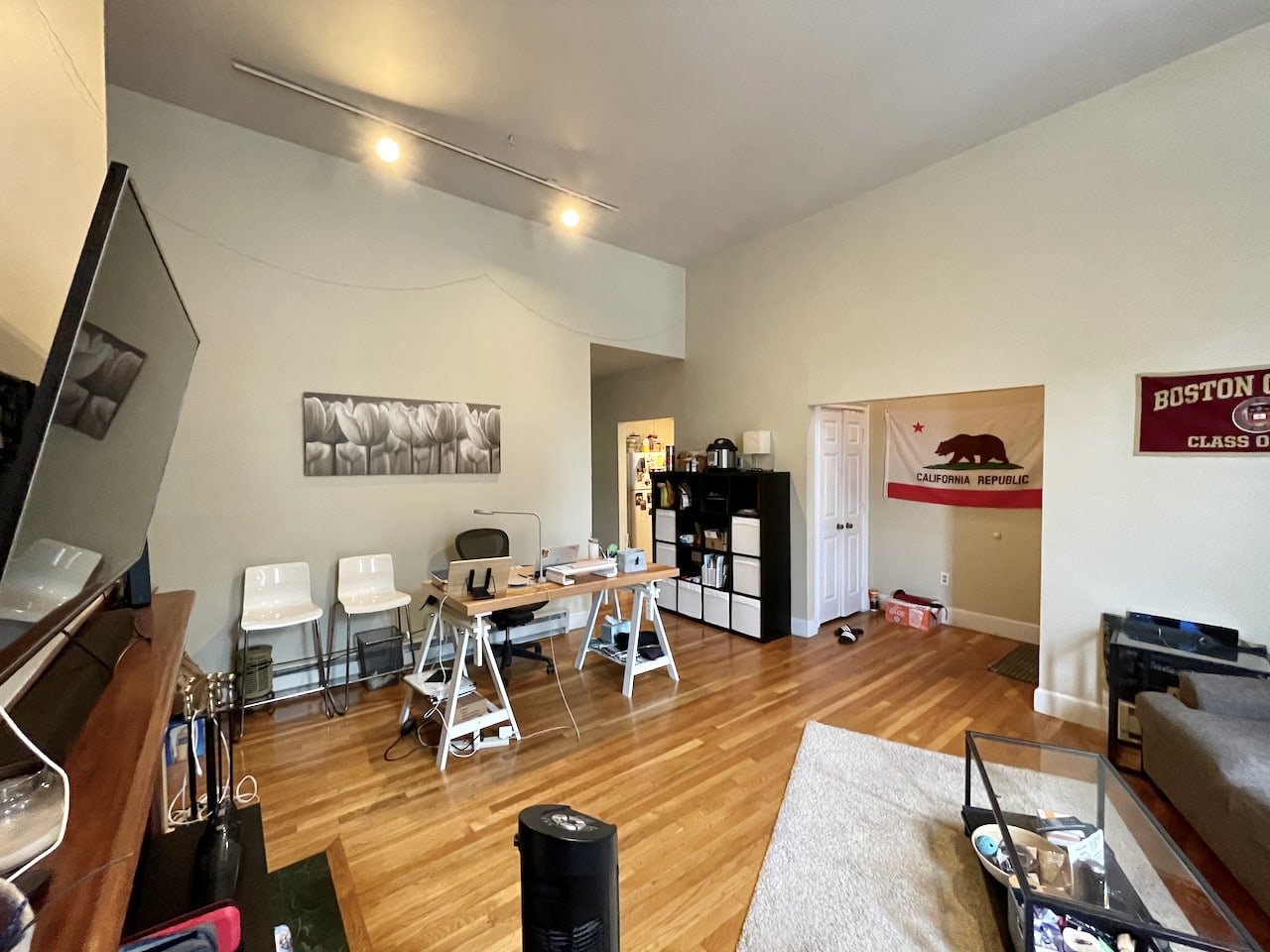 Mass Ave @ Shawmut Ave - 2 bed 1 bath w. Laundry and Deck! September! 