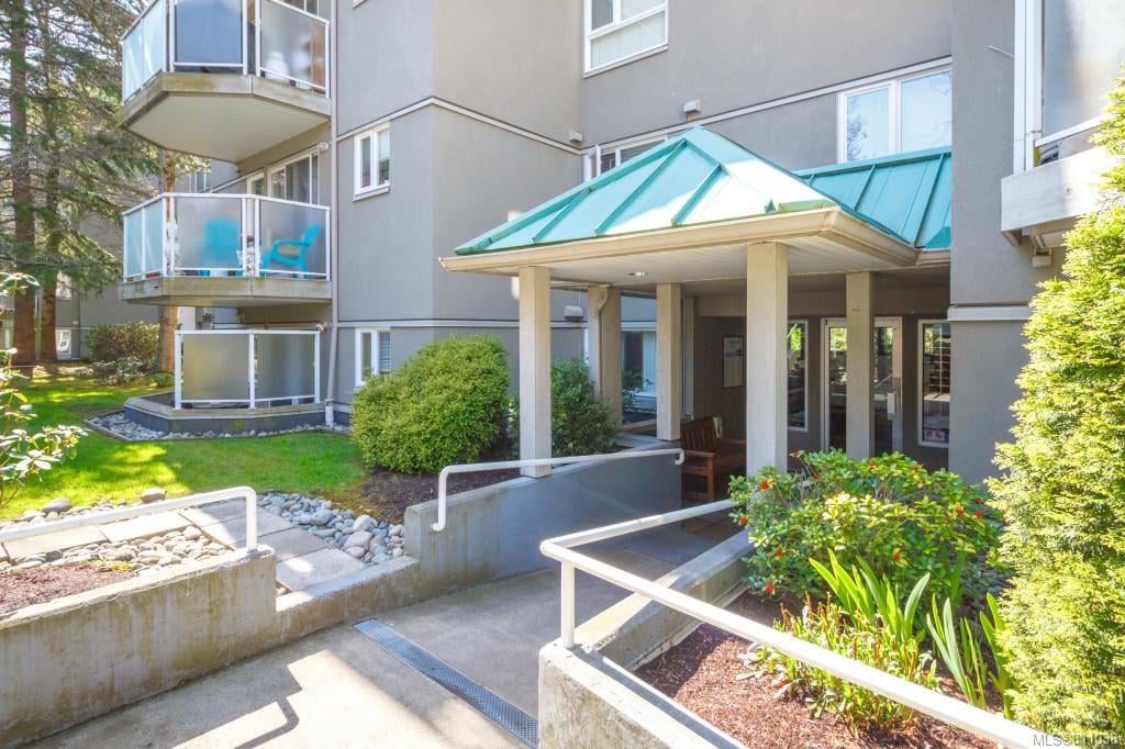 102-2520 Wark St, Victoria