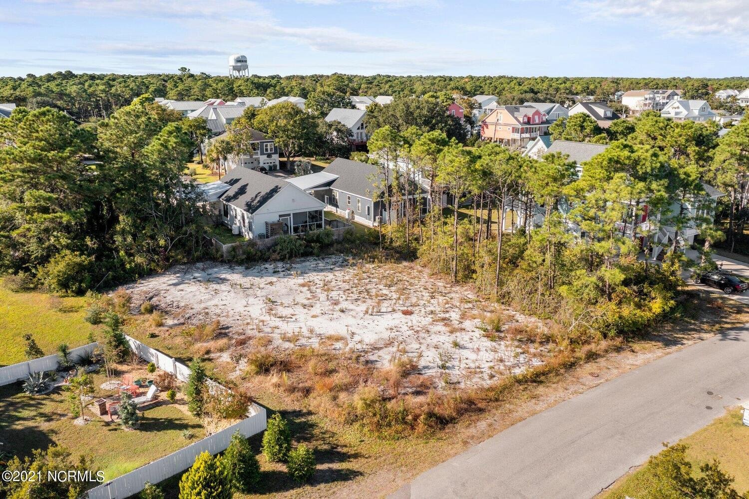 1738 Mackerel Lane